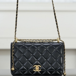 シャネル ショルダーバッグ 12×19×3.5cm