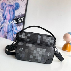 LOUIS VUITTON ニル メッセンジャーバッグ ダモフラージュ キャンバス メンズ 25×17.5×11cm