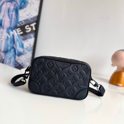 LOUIS VUITTON トロカデロ ミニ ショルダーバッグ メンズ 20×13×6.5cm