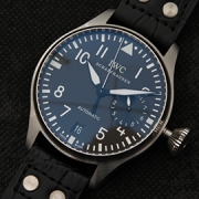 IWC ビッグパイロット ブラック文字盤 パワーリザーブ コピー