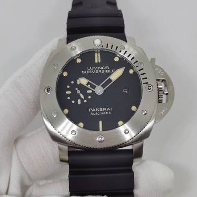 PANERAI PAM00305 サブマーシブル1950 3DAYS 全国お届け