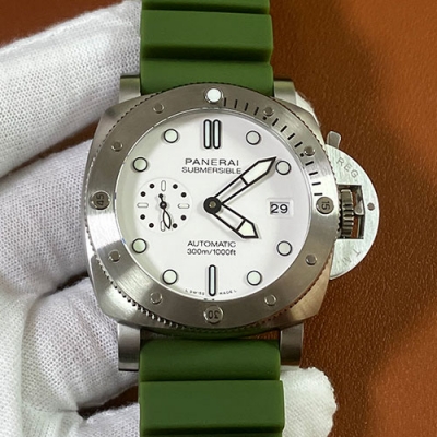 PANERAI PAM01226 TTF サブマーシブル クアランタクアトロ ビアンコ 2024人気新品