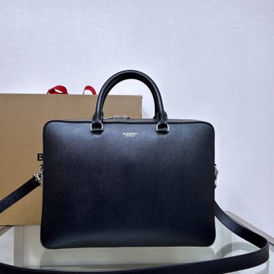 BURBERRY ブリーフケース グレインレザー メンズ 37×27×9cm