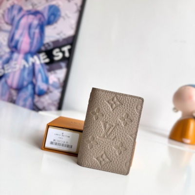 LOUIS VUITTON ポケット オーガナイザー タオリヨンレザー メンズ 11×7.5cm