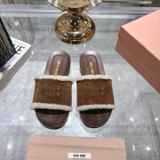 【MIUMIU】ウッドソールウールスリッポンレディース