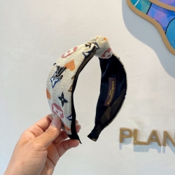 ルイ ヴィトン スタイル ヘアバンド