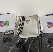 PRADA ショルダーバッグ ディアスキンレザー デュアルストラップ レディース 20×19×6cm