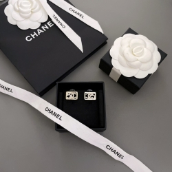 シャネル スタイル ピアス フレーム