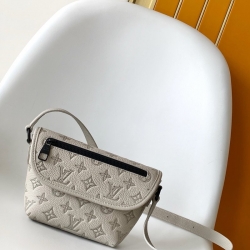 LOUIS VUITTON パルス ミニ モノグラムシャドウ レザー ショルダーバッグ メンズ 22.5×16×5cm