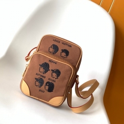 LOUIS VUITTON アマゾーヌ ショルダーバッグ カーフレザー メンズ 13.5×20×8cm