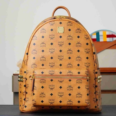 MCM スタイル ビゼトス スターク ミディアム リュック コニャック サイズ：41×15.5×33.5cm