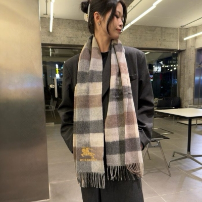 バーバリー 刺繍スカーフ 32x180cm