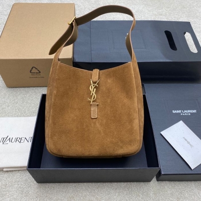 サンローラン ショルダーバッグ 23×22×8cm