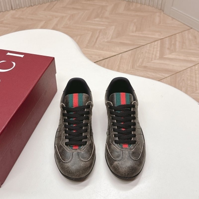 【GUCCI】新作アガサスニーカーメンズレディース