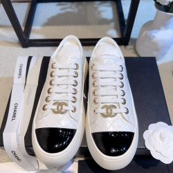 【CHANEL】25スニーカーレディース