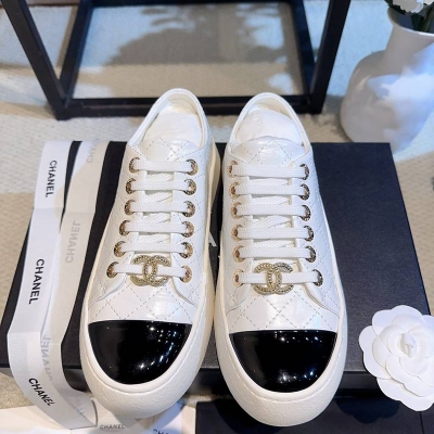 【CHANEL】25スニーカーレディース
