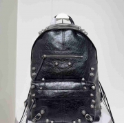 バレンシアガ スタイル le cagole リュック スタッズ サイズ：35×46×18cm