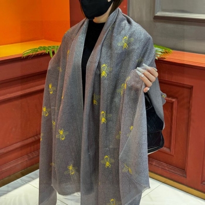 グッチ 銀糸入りスカーフ 100x200