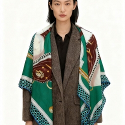 エルメス 140プレミアムシルクカシミヤ両面同色ストール。70％カシミヤ30％シルク 140x140cm