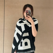 バーバリー 両面大文字スカーフ 188x33cm