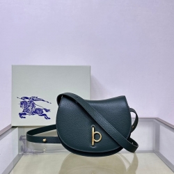 バーバリー ショルダーバッグ 19×6×16cm