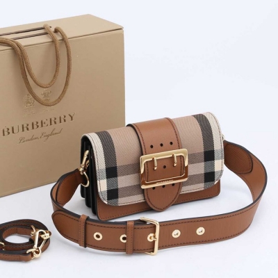 バーバリー ショルダーバッグ バックル 19.5×5×12cm