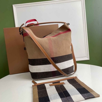 バーバリー ホーボーバッグ 25×34×19cm