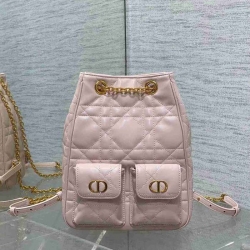 ディオール スタイル カロ マルチキャリー ラージ リュック サイズ：20×25×10.5cm