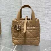 ディオール ハンドバッグ トゥジュール 16×12×18cm