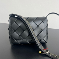 BOTTEGA VENETA ディアゴ スネーク 限定モデル ショルダーバッグ ユニセックス 22.5×16.5×5.5cm