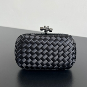 BOTTEGA VENETA ノット シルク編み スネークスキン クラッチ レディース 16×10×5cm