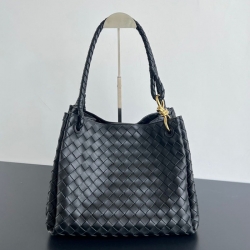 BV ショルダーバッグ レザー ハンドバッグ パラシュート 30×26×20cm