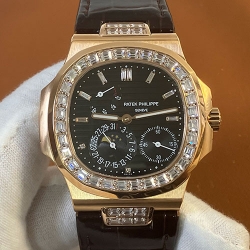 PATEK PHILIPPE 5724/12R ノーチラス ルビー 入手困難 最高品質