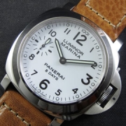 PANERAI PAM563 ルミノール マリーナ 即発可能