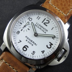 PANERAI PAM563 ルミノール マリーナ 即発可能