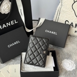 CHANEL パスポートケース カーフレザー ユニセックス 15×10×3cm