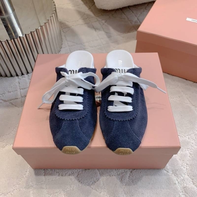 【MIUMIU】新作ドイツトレーニングスリッポンレザースリッポンレディース