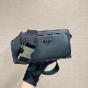 PRADA ウエストバッグ カーフレザー メンズ 21×13×2.5cm