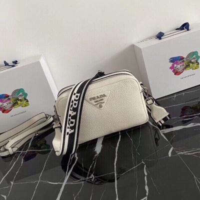 PRADA ショルダーバッグ ディアスキンレザー デュアルストラップ メンズ 22×14×8cm