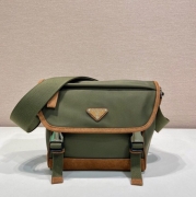 PRADA メッセンジャーバッグ リサイクルナイロン メンズ 20×19×10cm
