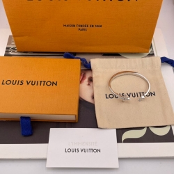 ルイ ヴィトン スタイル バングル