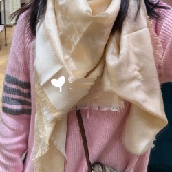 グッチ GG金糸提花ストール140 140x140cm