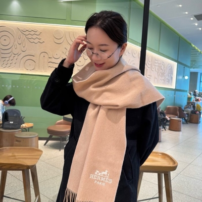 エルメス 100％ウールスカーフ 35x180cm