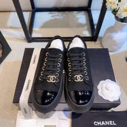【CHANEL】25スニーカーレディース