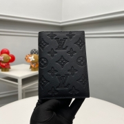 LOUIS VUITTON パスポートケース モノグラム シャドウ レザー メンズ 10×14×2.5cm