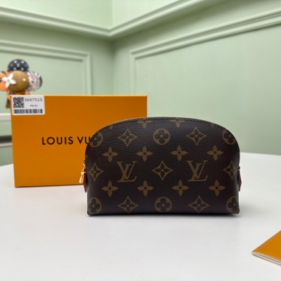 LOUIS VUITTON 化粧ポーチ スモール モノグラム キャンバス レディース 19×12×6cm