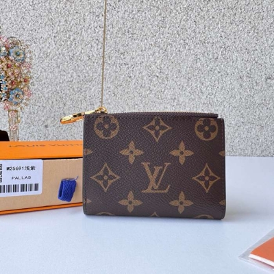 LOUIS VUITTON リサ ウォレット モノグラム キャンバス レディース 9×11.5×1.5cm