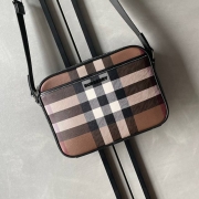 BURBERRY ショルダーバッグ チェック レザー メンズ 25×18×5cm