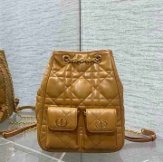 ディオール スタイル カロ マルチキャリー ラージ リュック サイズ：20×25×10.5cm