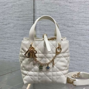 ディオール ハンドバッグ トゥジュール 16×12×18cm